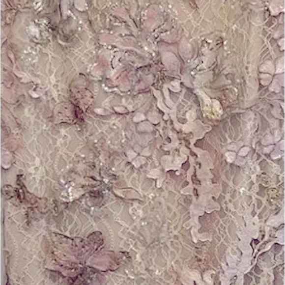 MAC DUGGAL
Floral Lace Gown - Picture 7 of 9